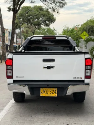 Chevrolet D-Max 2018 — foto 10