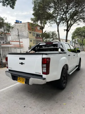 Chevrolet D-Max 2018 — foto 15