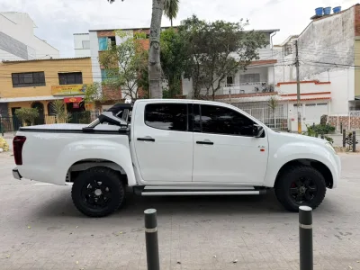Chevrolet D-Max 2018 — foto 14