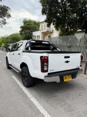 Chevrolet D-Max 2018 — foto 16