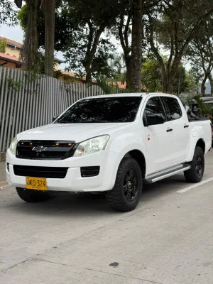 Chevrolet D-Max 2018 — foto 9