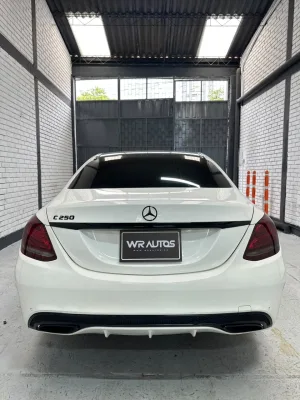 Mercedes-Benz C250 AMG 2016 — foto 13