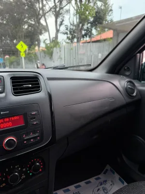 Renault Sandero Life 2021 — foto 18