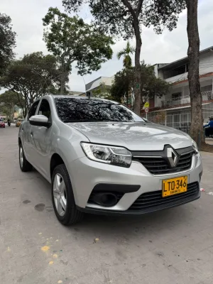 Renault Logan 2023 plata — foto 6