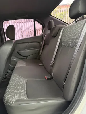 Renault Logan 2023 plata — foto 11